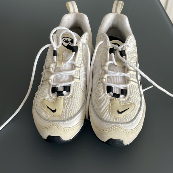 Women’s Nike Air Max 98 Fossil RARE SOLD OUT everywhere - Picture 1 of 8